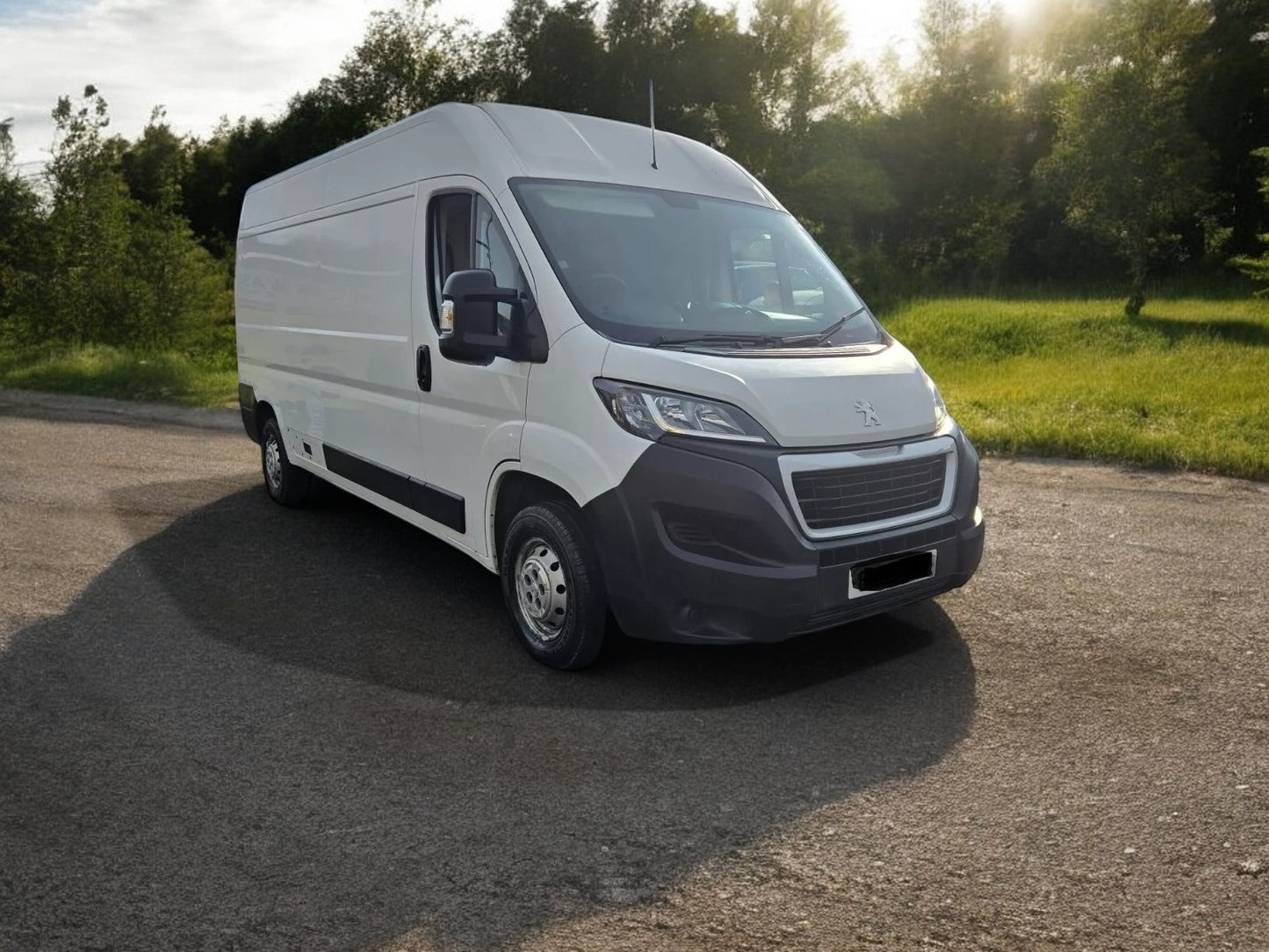 2019 PEUGEOT BOXER VAN IS A SPACIOUS AND PRACTICAL PANEL VAN