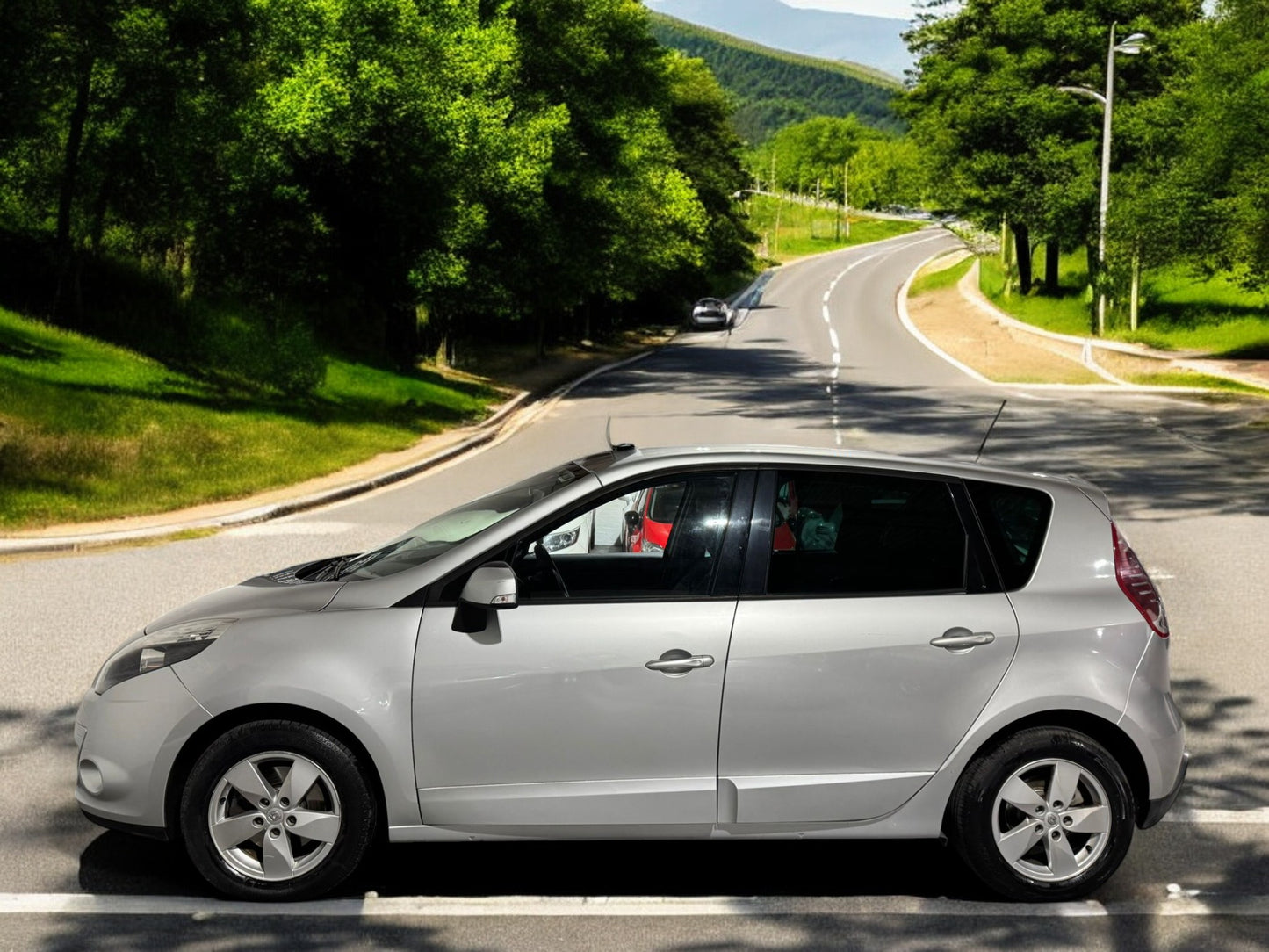 2012 RENAULT SCENIC 1.6 DCI DYNAMIQUE TOMTOM MPV - SILVER >>--NO VAT ON HAMMER--<<