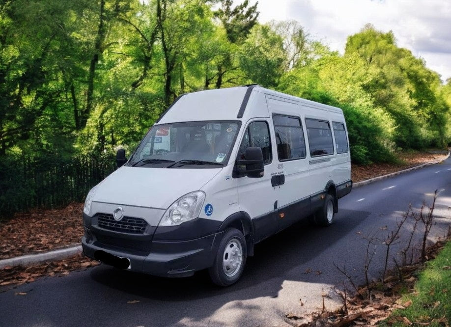 2013 (63) IVECO DAILY IRIS MINI BUS 50C15 – 3.0L DIESEL **(ONLY 78K MILEAGE)**