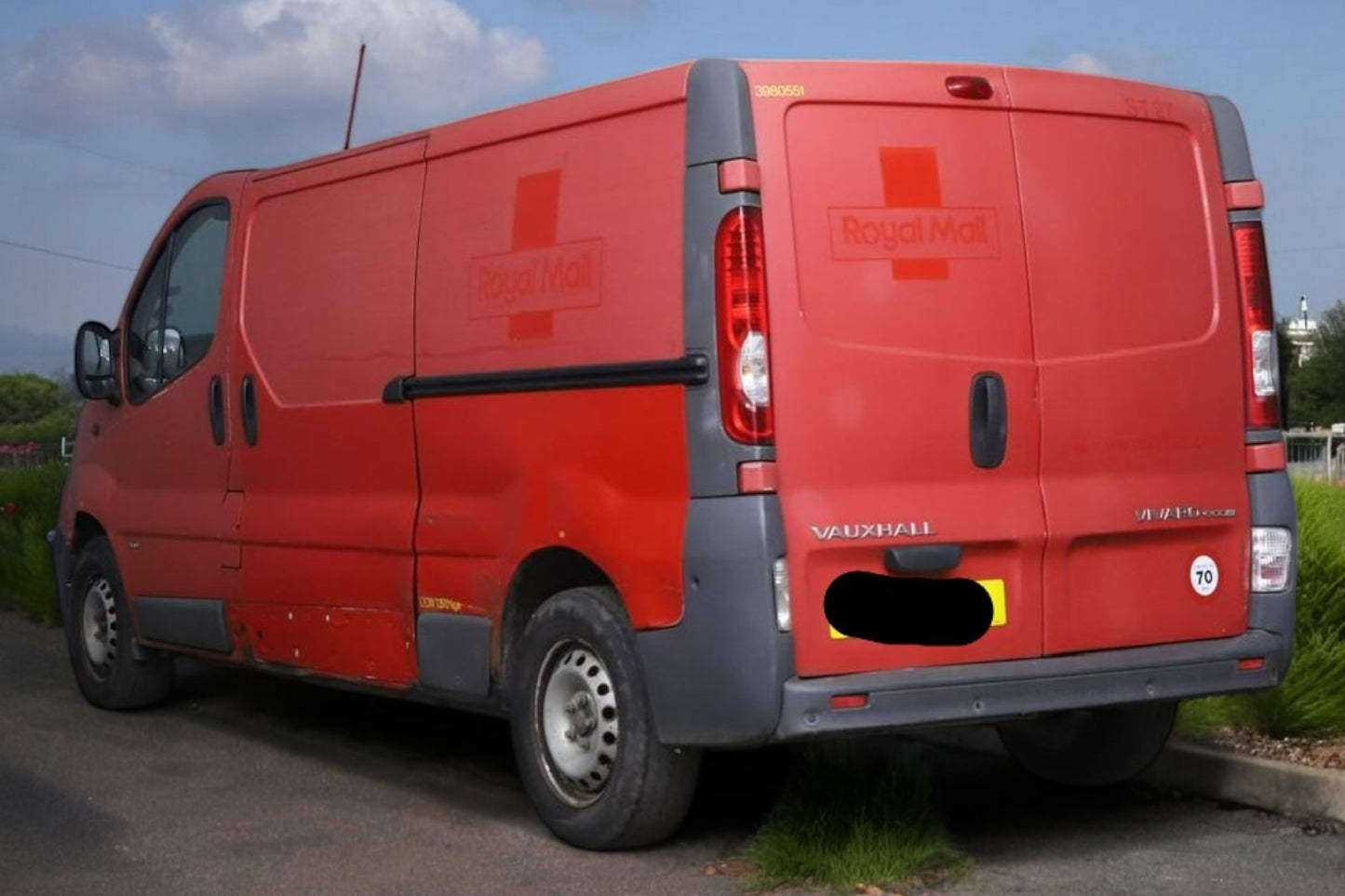 2013 VAUXHALL VIVARO 2900 ECOFLEX CDTI LWB PANEL VAN **(ONLY 100K MILEAGE)**