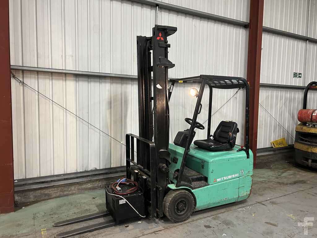 MITSUBISHI FB15KRT ELECTRIC 3-WHEEL FORKLIFT **(INCLUDES CHARGER)**