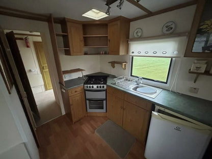 2002 COSALT TORBAY 2-BED STATIC CARAVAN