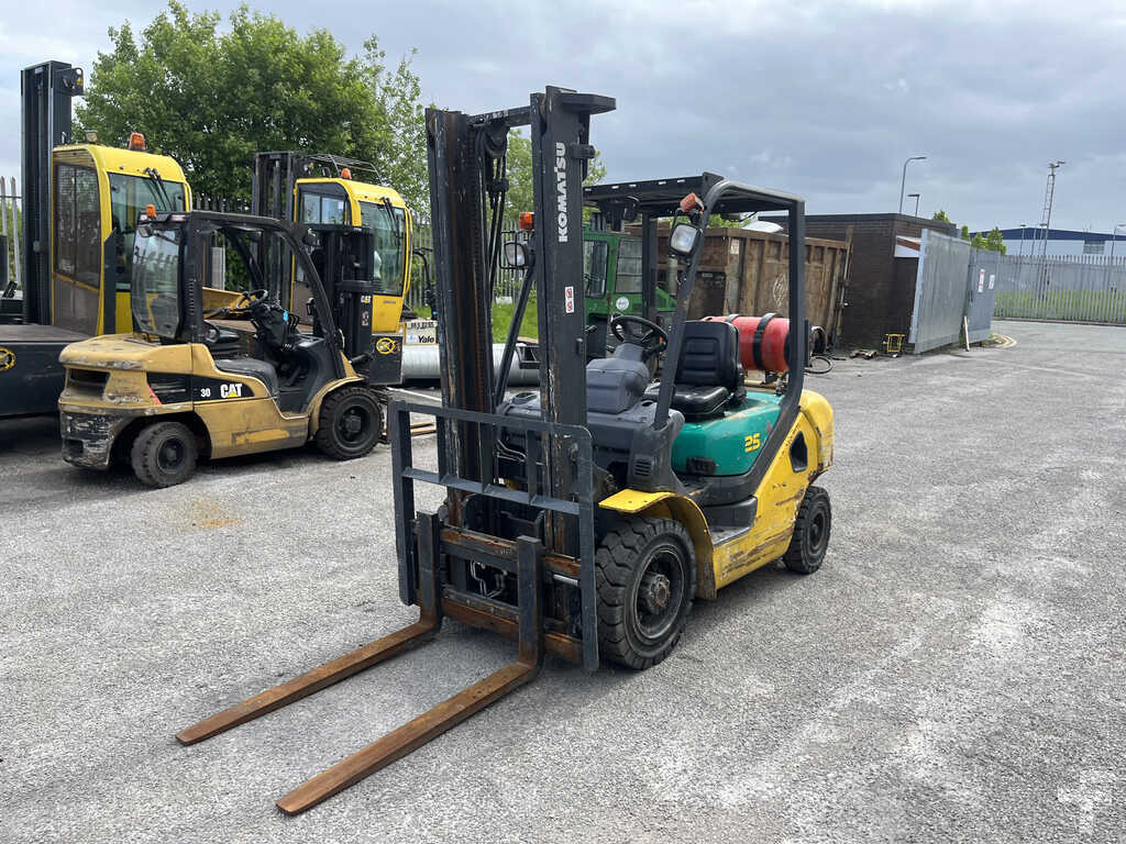 KOMATSU FG25HT-16R LPG FORKLIFT - YEAR 2009