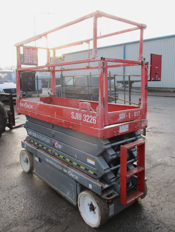 2012 SKYJACK SJ3226 SCISSOR LIFT