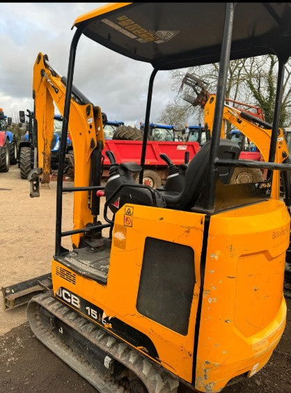 JCB 15C-1 MINI DIGGER