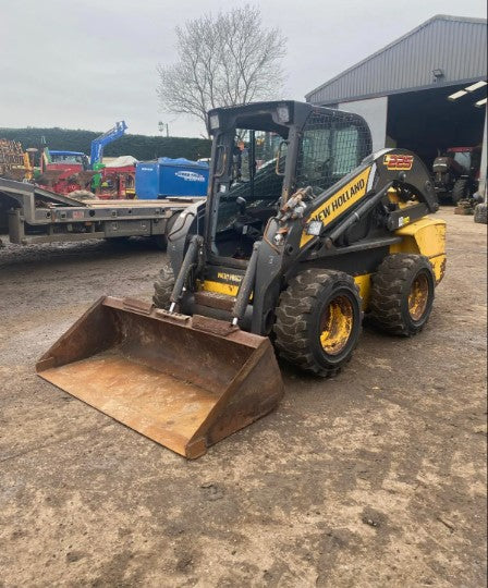 2012 NEW HOLLAND L225 SKID STEER – SOLD AS SEEN – ELECTRICAL FAULT