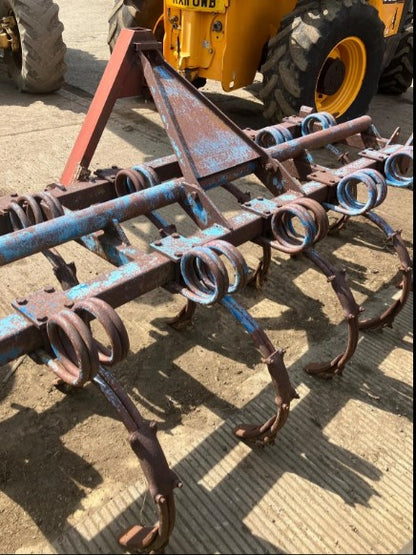 PIGTAIL CULTIVATOR