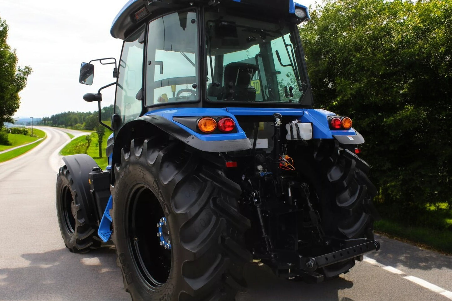 ** BRAND NEW ** SOLIS S90 SHUTTLE XL TRACTOR