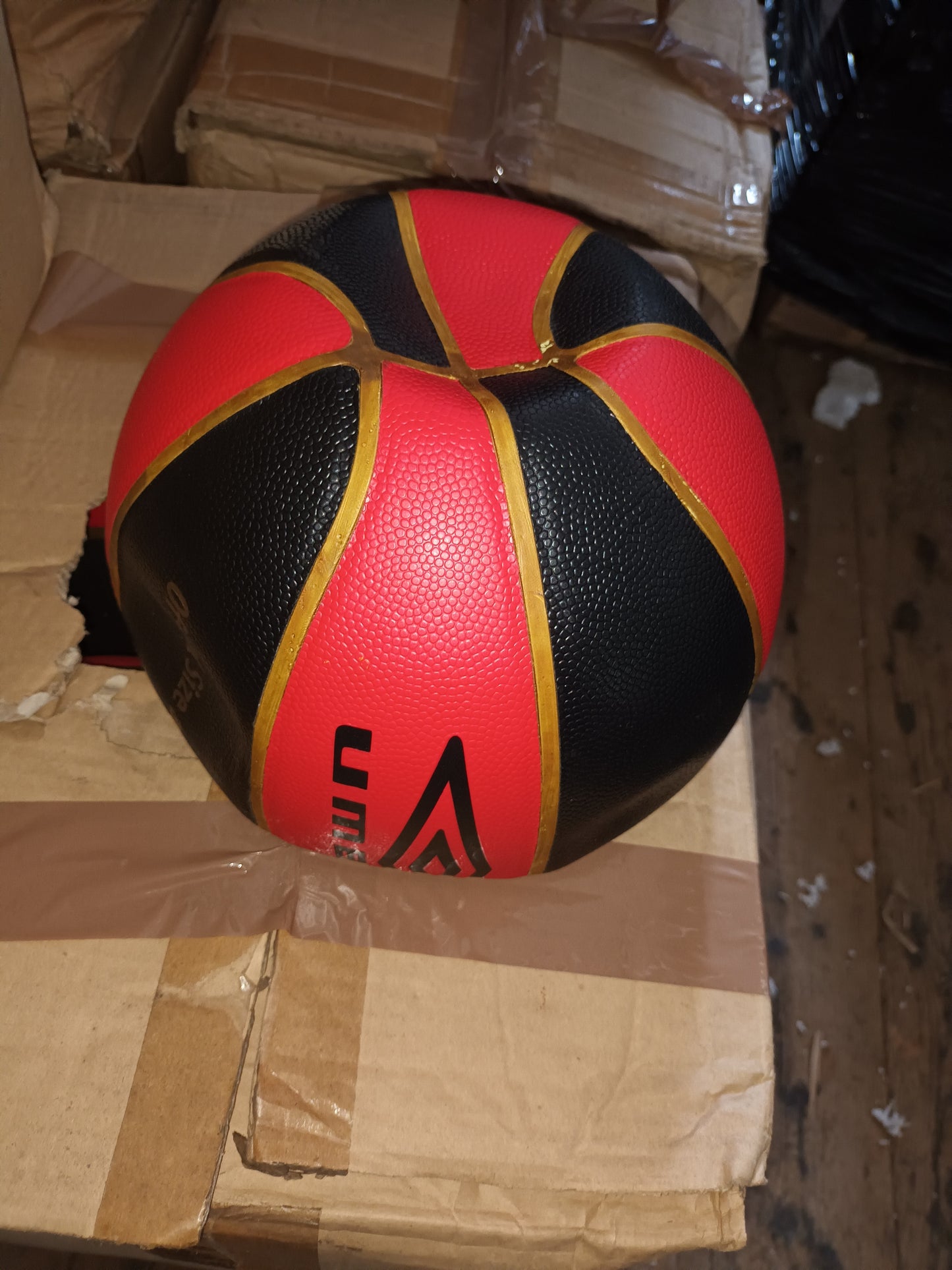 180 X INDIVIDUAL PIECES OF UMBRO BASKETBALLS