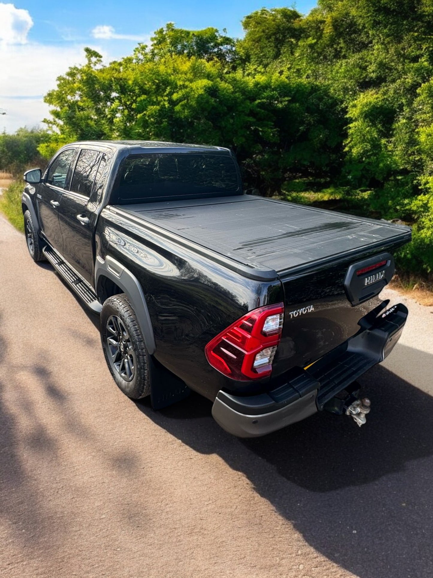 **(ONLY 82K MILEAGE)** 2021 TOYOTA HILUX INVINCIBLE X D-4D 4WD DCB A – AUTOMATIC