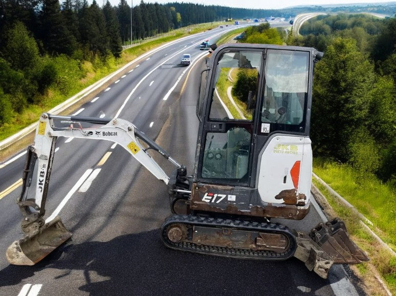 BOBCAT E17 MINI EXCAVATOR - 2020 | 1.7T WITH QUICK HITCH & 3 BUCKETS