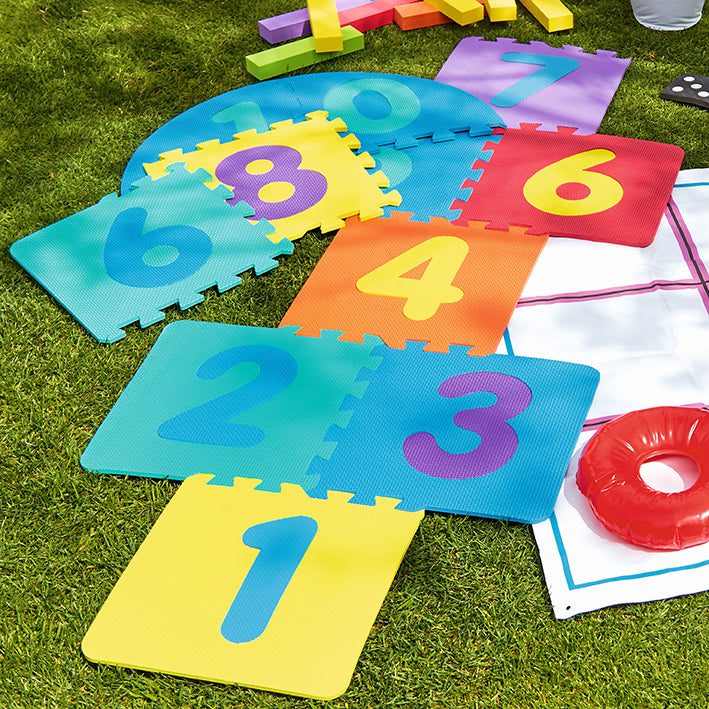 12 PCS BRAND NEW STOCK TO CLEAR GARDEN OUTDOOR/INDOOR GAMES -31.5CM EVA HOP SCOTCH GAME