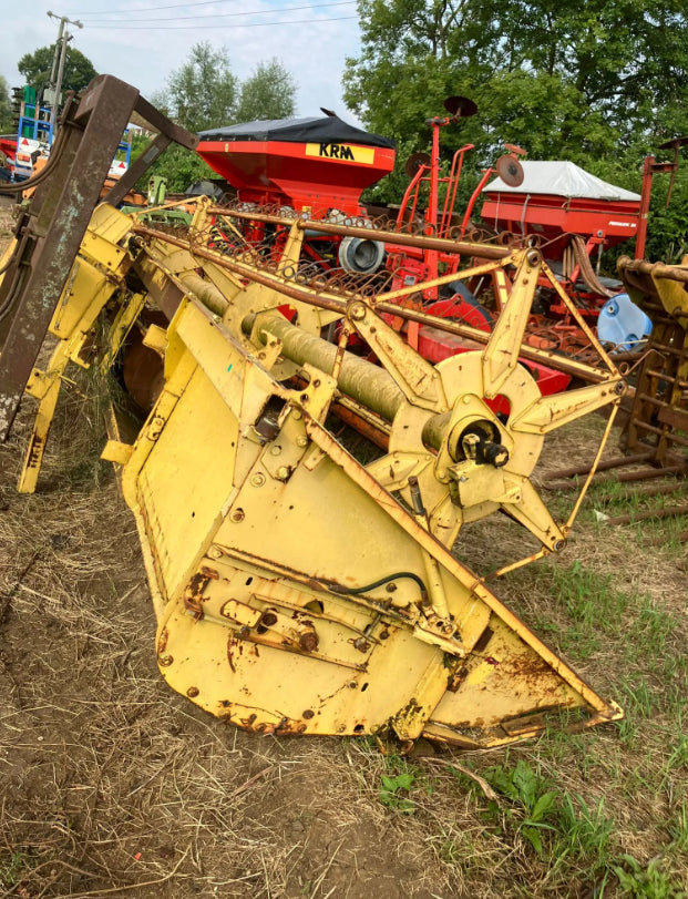 NEW HOLLAND 8040 HEADER