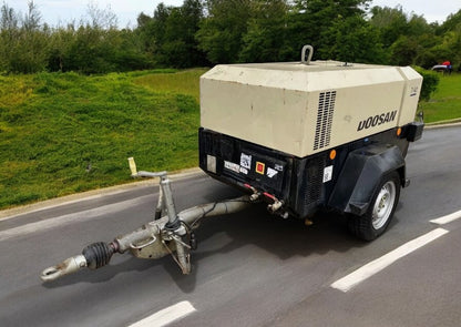 2017 DOOSAN 7/41 ROAD TOWABLE COMPRESSOR