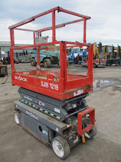 2017 SKYJACK SJ3219 SCISSOR LIFT