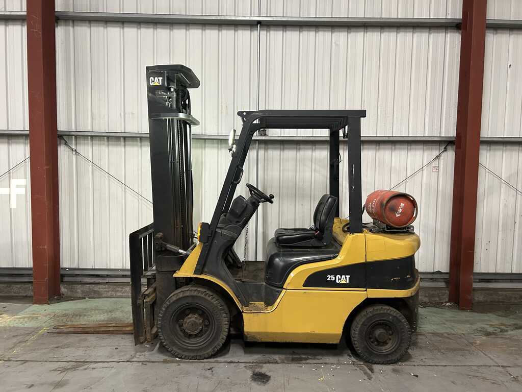 2014 CAT GP25NT LPG FORKLIFT