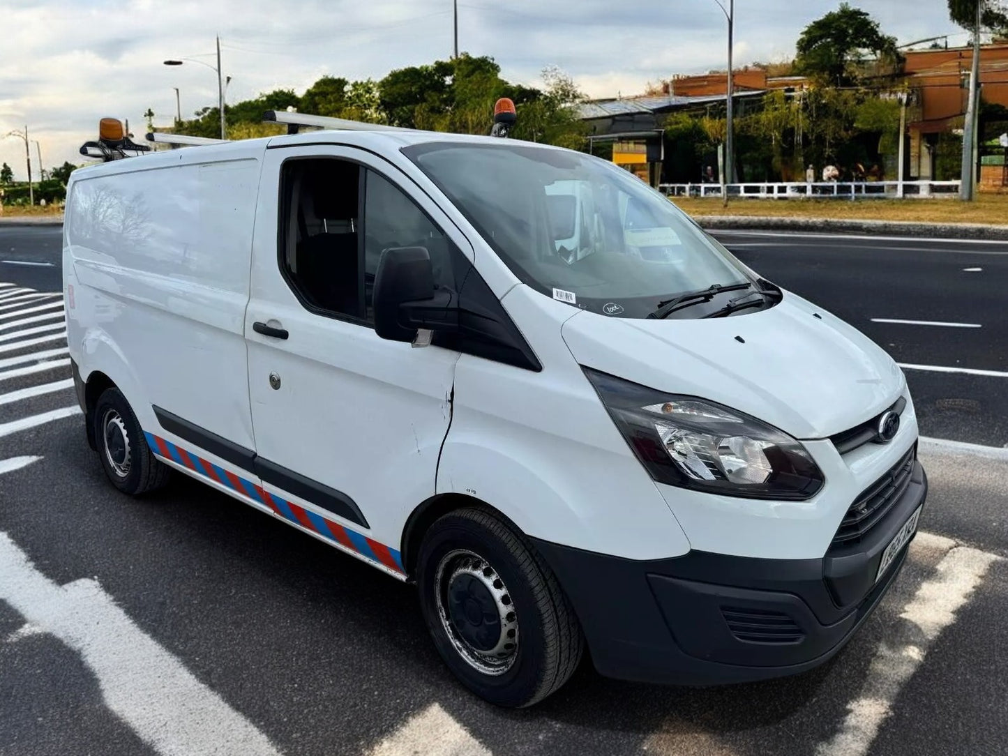 2016 FORD TRANSIT CUSTOM SWB L1 2.2 TDCI 125PS A/C NAV, RACKED OUT