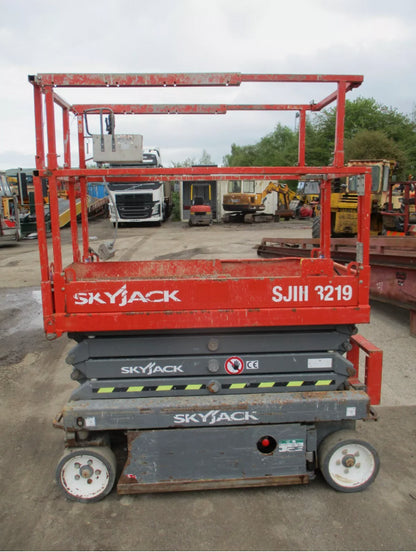 2017 SKYJACK SJ3219 SCISSOR LIFT