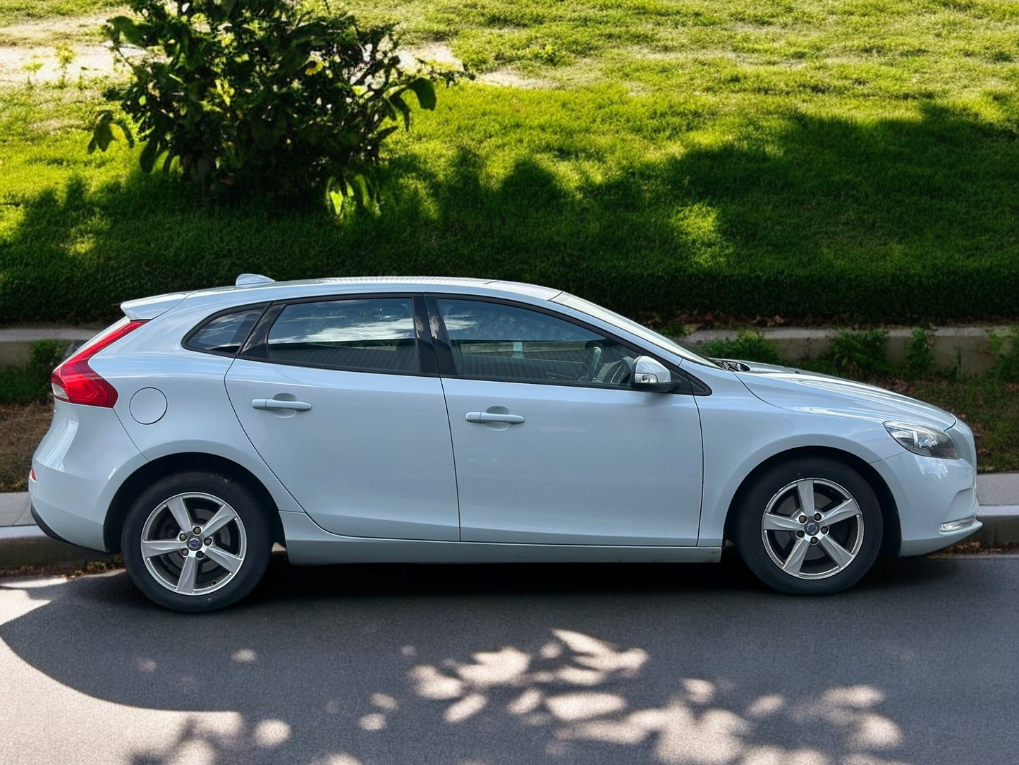 2015 VOLVO V40 T2 2.0L ES NAV MANUAL >>--NO VAT ON HAMMER--<<