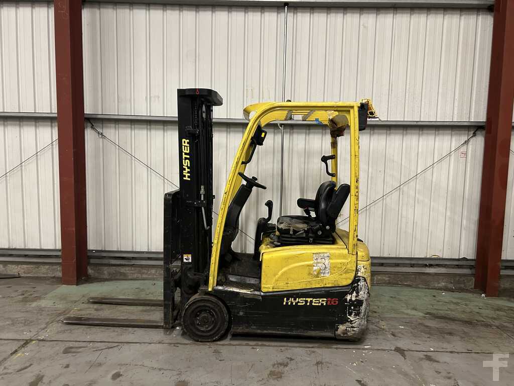 **(INCLUDES CHARGER)** 2013 HYSTER J1.6XMT ELECTRIC FORKLIFT