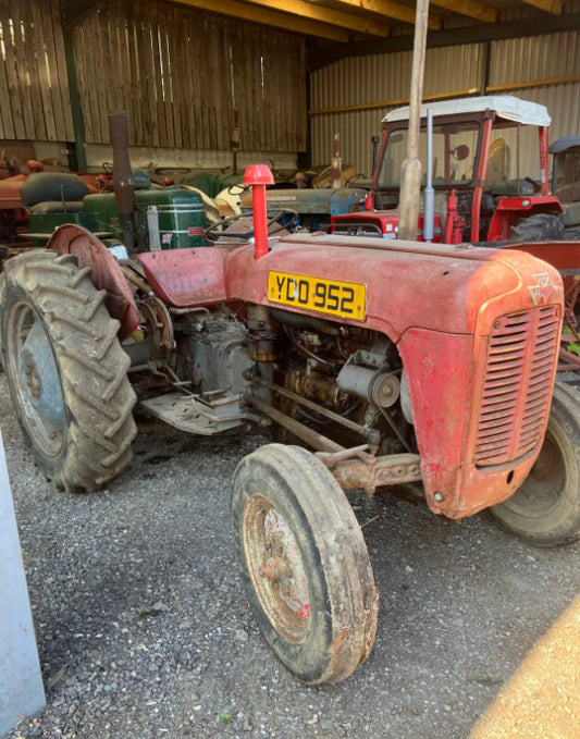 MASSEY FERGUSON 35 TRACTOR