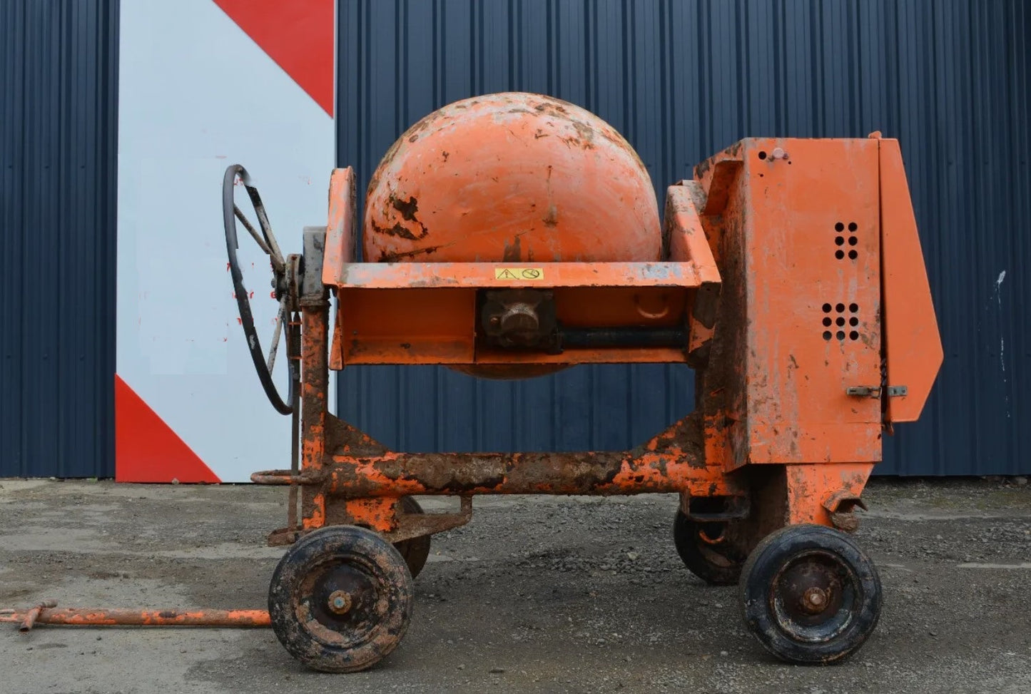 2013 BELLE PM20 CONCRETE MIXER