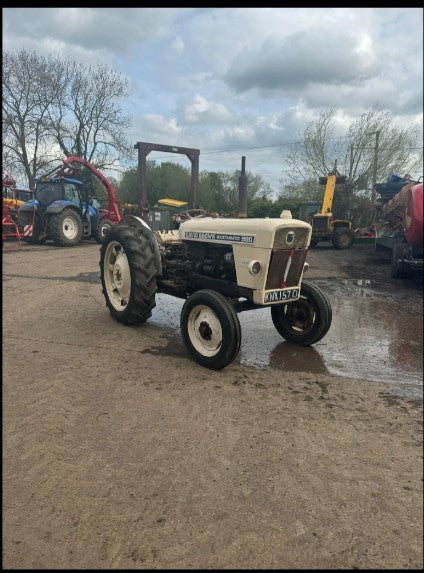 DAVID BROWN 990 TRACTOR