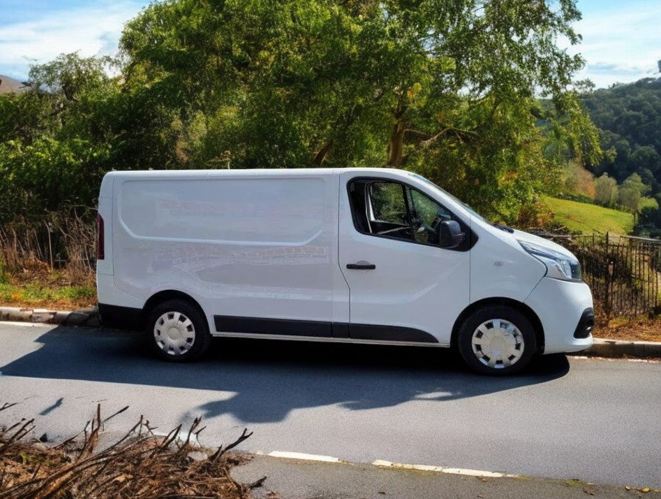 2018 (18) RENAULT TRAFIC SL27 BUSINESS CDI SWB – 95K MILES >>--NO VAT ON HAMMER--<<