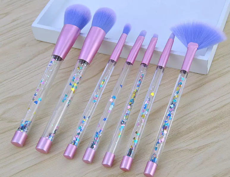 200 X BRAND NEW MAKEUP BRUSH SETS - CHOSEN AT RANDOM - SEE IMAGES - MEGA DEAL!!