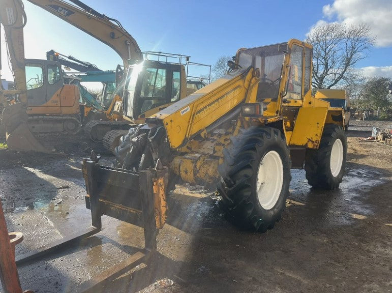 MATBRO TELERAM TELEHANDLER TELEPORTER WITH BUCKET, FORKS, AND BALE SPIKE