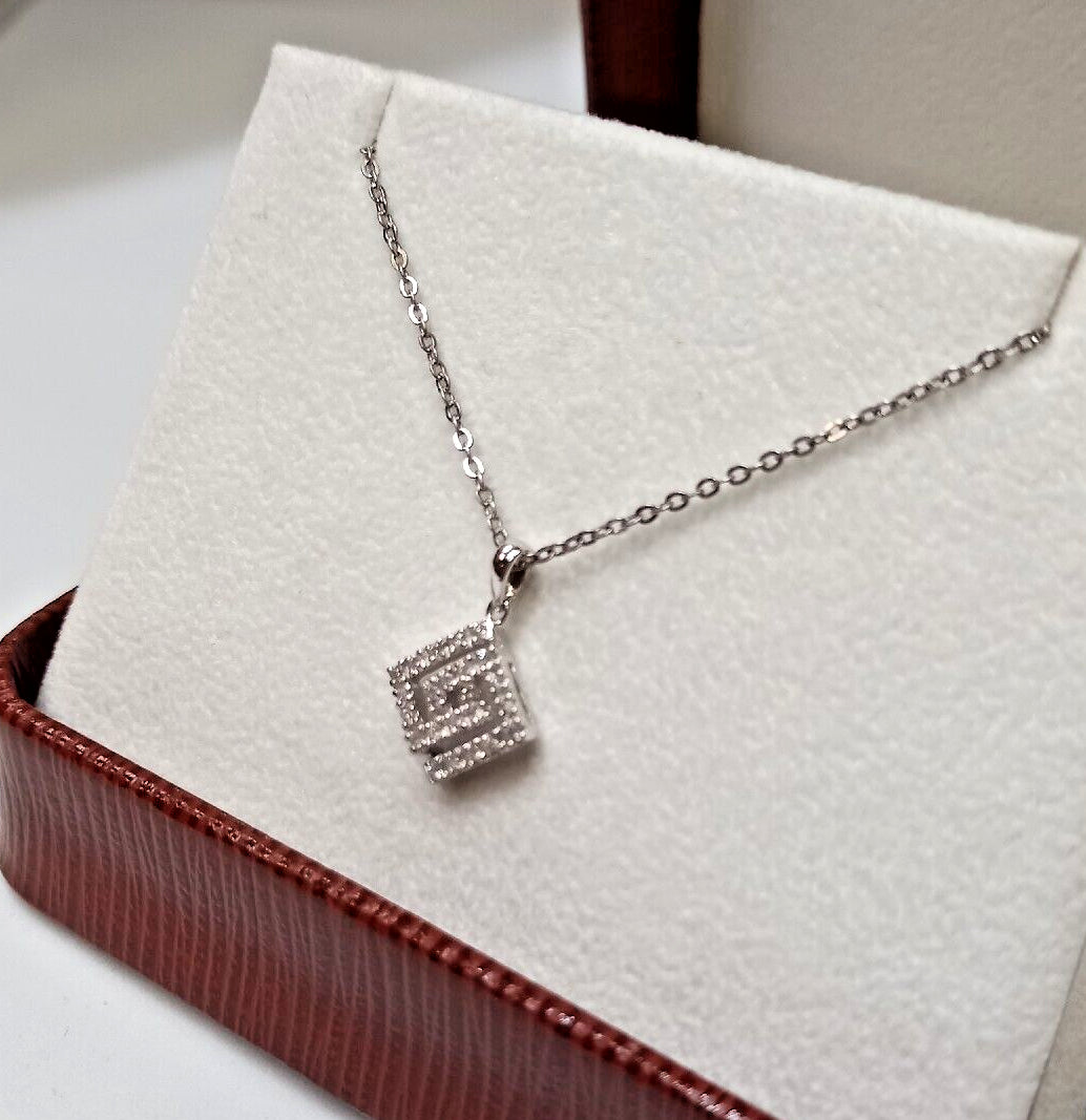 0.25CT DIAMOND PENDANT 9CT IN GIFT BOX WITH VALUATION CERTIFICATE OF £795