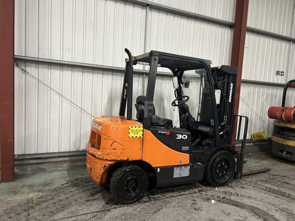 2013 DOOSAN D30S-5 DIESEL FORKLIFT – 3,000KG CAPACITY – TRIPLEX MAST