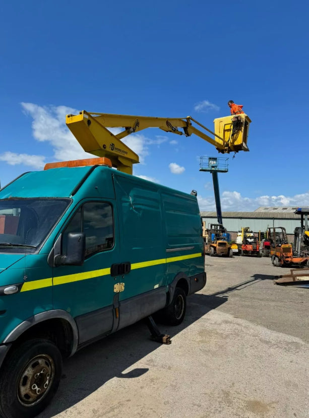 2006 IVECO CHERRY PICKER – SCISSOR LIFT ACCESS PLATFORM (MEWP), VAN MOUNT