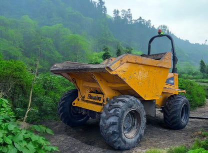 2016 THWAITES 9-TONNE DUMPER