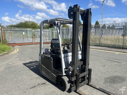 2015 TCM ELECTRIC 3-WHEEL FORKLIFT A1N1L15H**(INCLUDES CHARGER)**