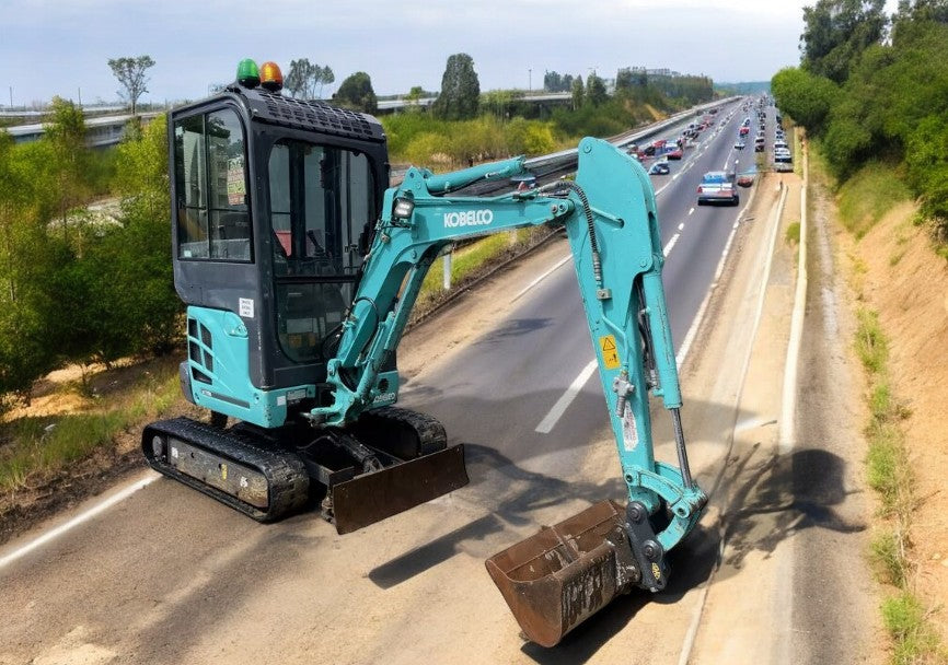 KOBELCO SK17 SR-3E MINI EXCAVATOR (2021) – 1.9T