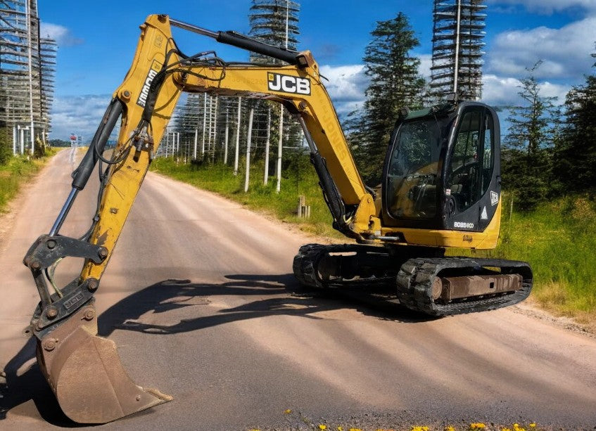 JCB 8085 ZTS MIDI EXCAVATOR - 2011 | 8T WITH QUICK HITCH & 3 BUCKETS