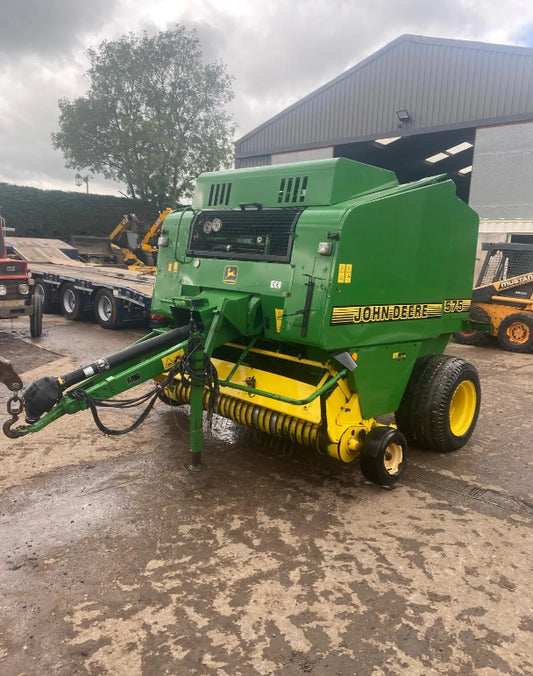 JOHN DEERE 575 ROUND BALER