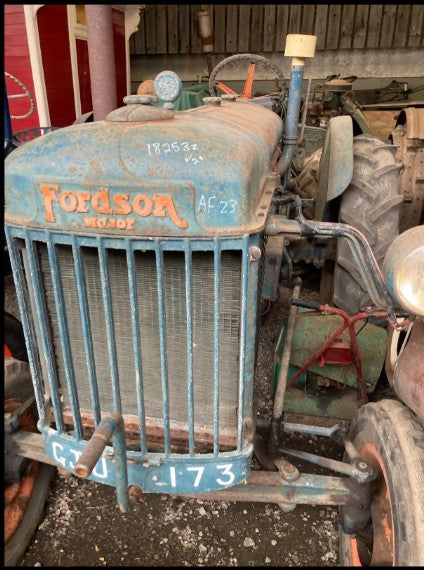 FORDSON E27N MAJOR TRACTOR - ELECTRIC START >>--NO VAT ON HAMMER--<<