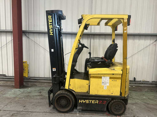 **(INCLUDES CHARGER)** 2013 HYSTER H2.2XN 4-WHEEL ELECTRIC FORKLIFT – 2,200KG CAPACITY