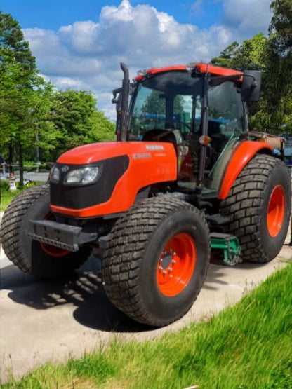 2012 KUBOTA M8450 TRACTOR C/W MOWERS