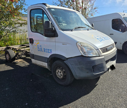 IVECO DAILY 35S11 SWB CHASSIS CAB - 2012