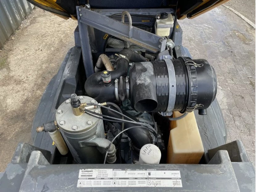 2013 ATLAS COPCO XAS67 ROAD TOW COMPRESSOR