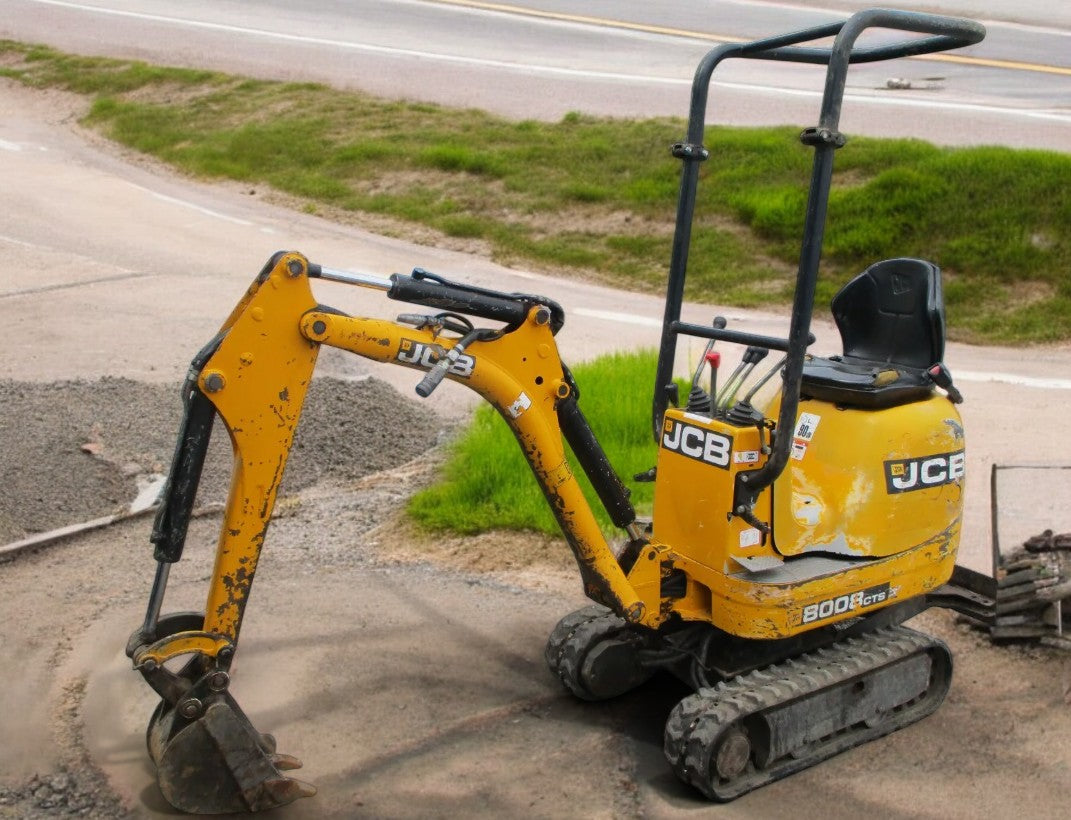 JCB 8008 MICRO DIGGER 3-CYLINDER PERKINS DIESEL