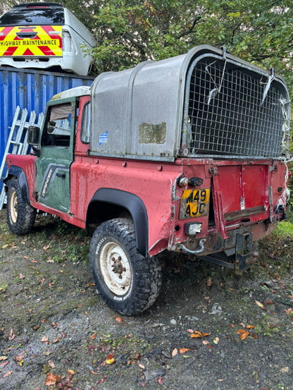 1994 LAND ROVER DEFENDER 90 PICKUP TRUCK – 300TDI ENGINE – 4X4 >>--NO VAT ON HAMMER--<<