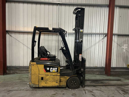 **(INCLUDES CHARGER)** 2017 CAT EP18CPNT ELECTRIC 3-WHEEL FORKLIFT