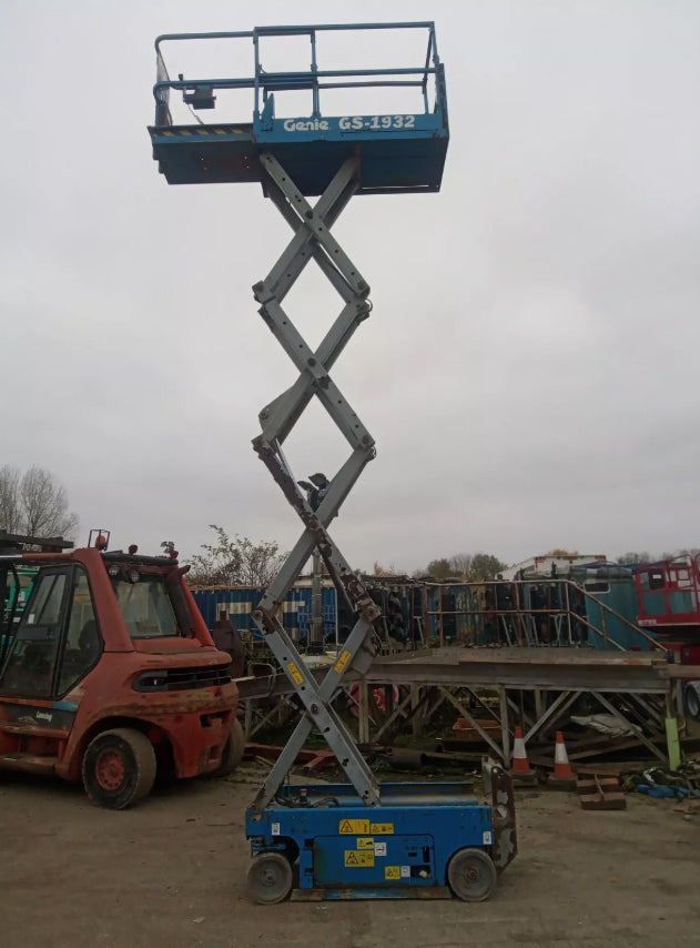 2006 GENIE GS 1932 SCISSOR LIFT – ACCESS PLATFORM / CHERRY PICKER