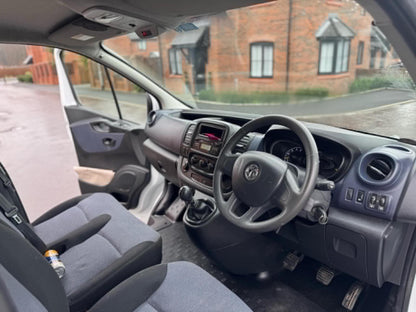 2016 VAUXHALL VIVARO 2900 BT CDTI ECOFLEX SS PANEL VAN **(ONLY 25K MILEAGE)**