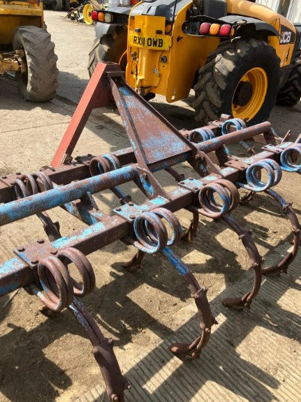 PIGTAIL CULTIVATOR