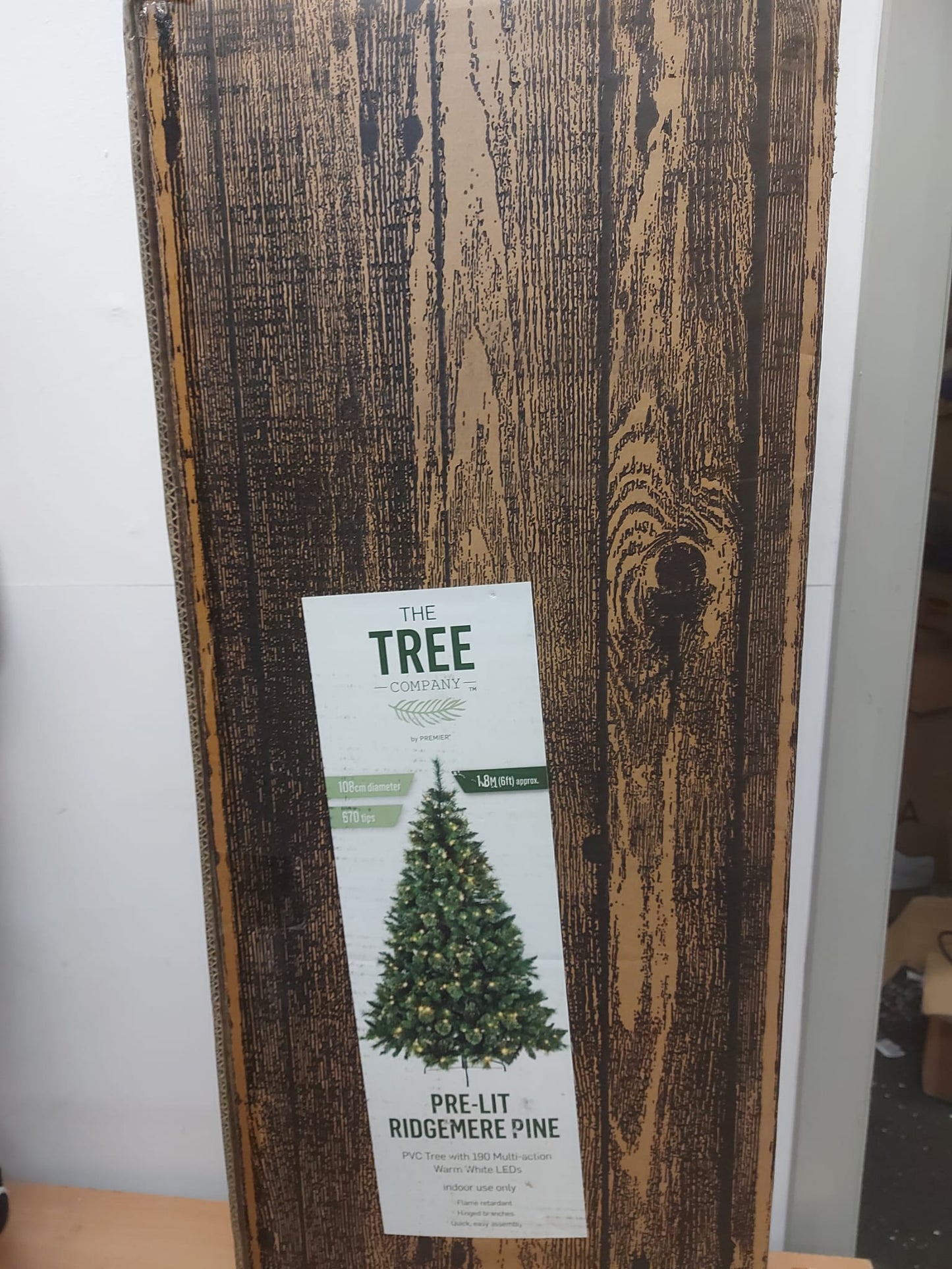 PALLET THE TREE COMPANY PREMIER CHRISTMAS TREE & HOUSE OF BEAUTIFUL 5FT,6FT ,7FT ,8FT NEW